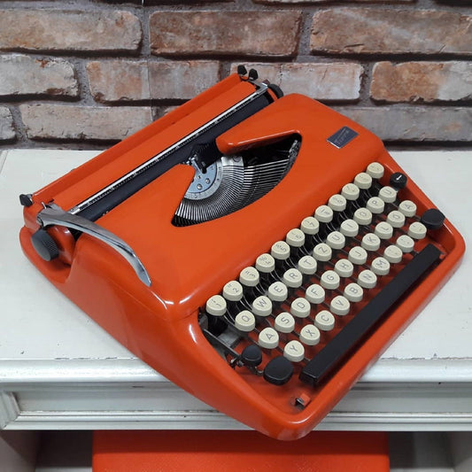 Tippa Typewriter - Antique Orange Typewriter, Working Perfectly, Christmas Gift, Fabulous Vintage Manual Typewriter, Unique Collectible