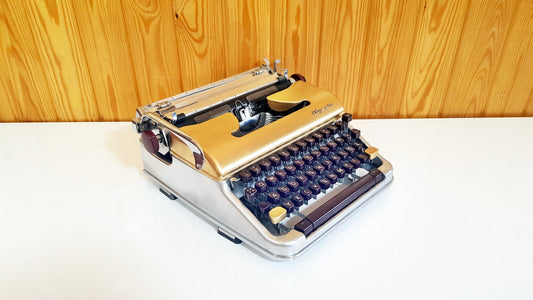 Olympia SM3 Rare Model Typewriter, Vintage Manual Typewriter, Retro Writing Gift, Antique Office Decor, Collectible Writer Gift