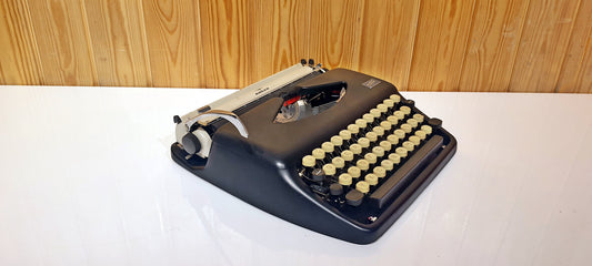 Adler Tippa Typewriter - Like New, Working and Serviced, Vintage Manual Typewriter, Christmas Gift, Collectible Retro Writing Tool