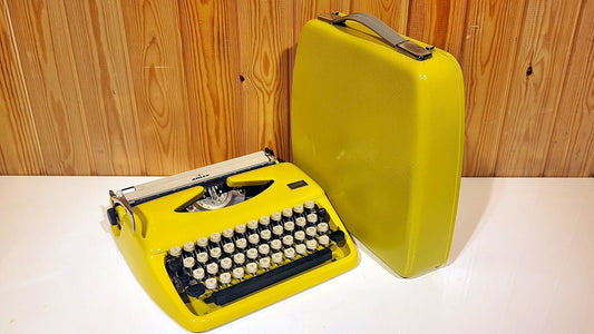 Adler Tippa Yellow Typewriter | Vintage Manual Portable QWERTY/QWERTZ Model in Yellow Case | Retro Gift, Like New Condition, Collectible
