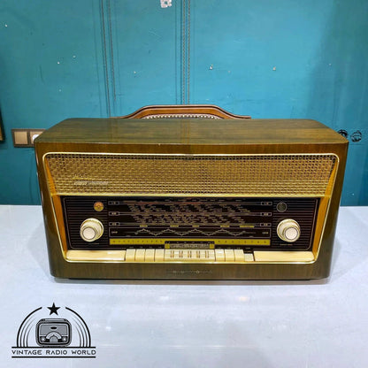 Grundig 4090 - Authentic Vintage Radio, Original Classic, Lamp Radio - Rekindle Nostalgia with Grundig 4090