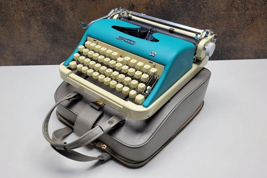 Torpedo Q Typewriter - Embrace Nostalgia with this Antique Beauty - Fully Functional Working Typewriter!- Vintage Typewriter Working - Gift