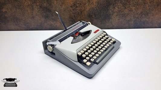 Classic Grey Royal Manual Typewriter | Restored Vintage Writing Machine | Fully Working Retro Office Decor - Gift for Writers - Collectors