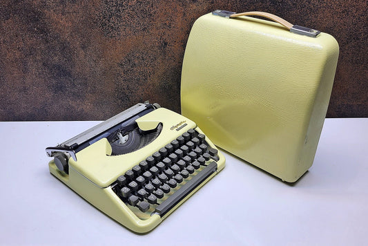 Vintage Beige Olympia Splendid 33/66 Typewriter - Retro Manual Writing Tool | Working Condition, Collectible Gift for Writers & Decor