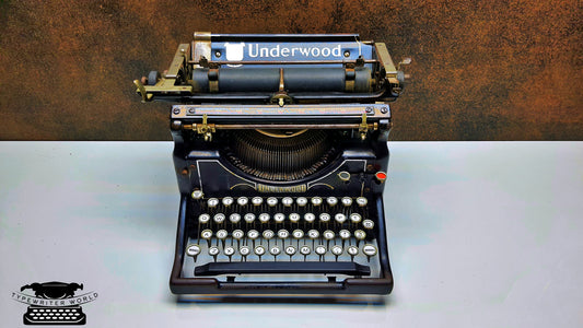 Underwood Standard 1920 QWERTY Antique Working Typewriter — Fully Restored Black Metal, Industrial Vintage Gift for Writers & Collectors Now