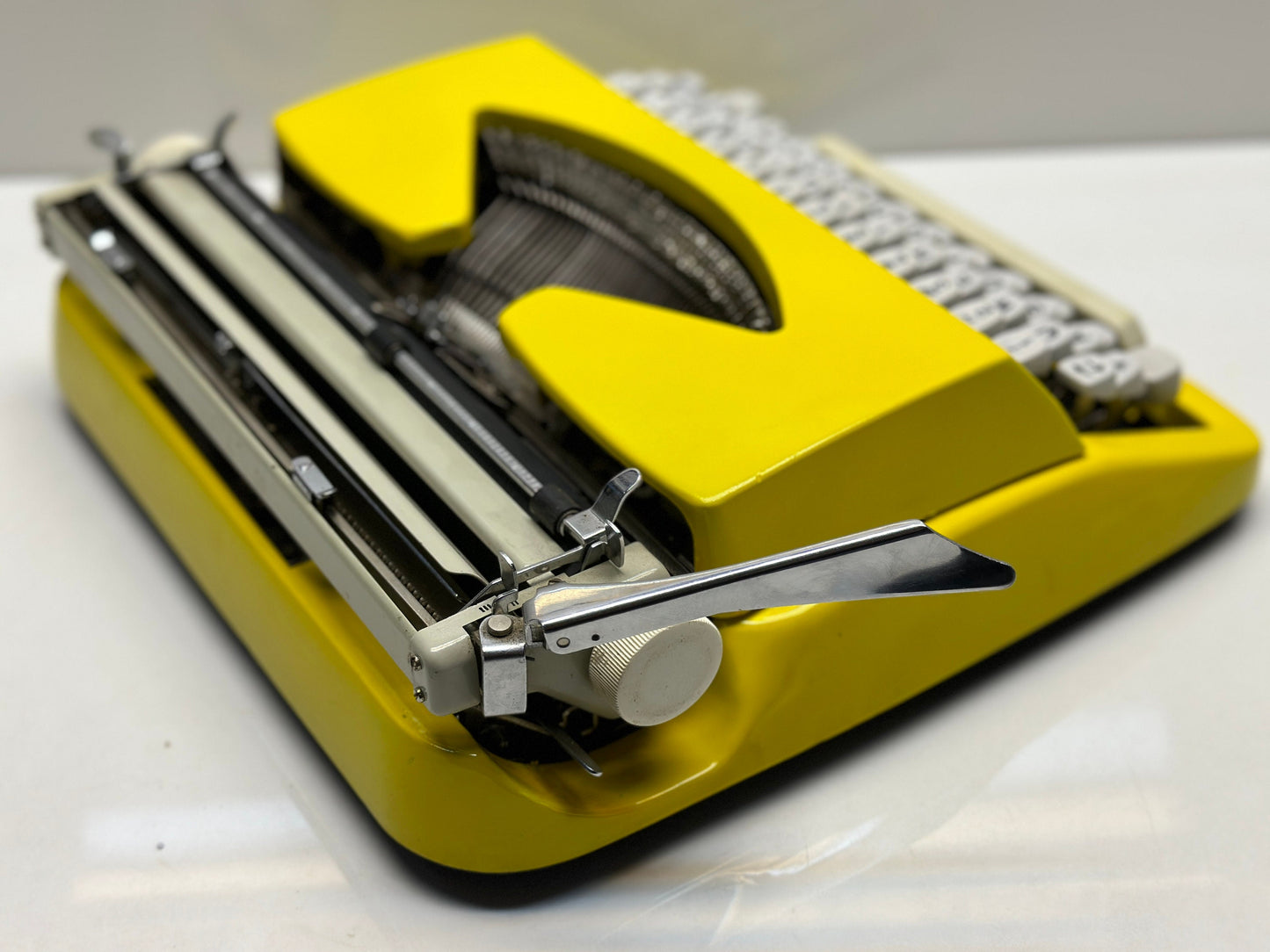 Yellow Indus Typewriter - QWERTY Keyboard, Aesthetic Design, and Superior Writing Ease with White Grey Bag