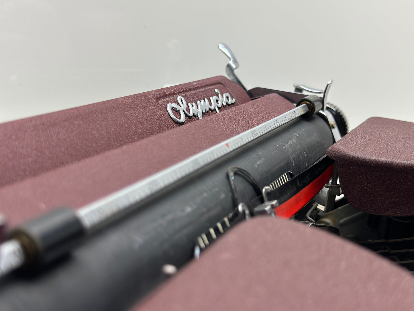 Olympia SM2 Bordeaux Colored Typewriter - Black Keys, Dual-Color Writing Feature with Red and Black Letter Combinations