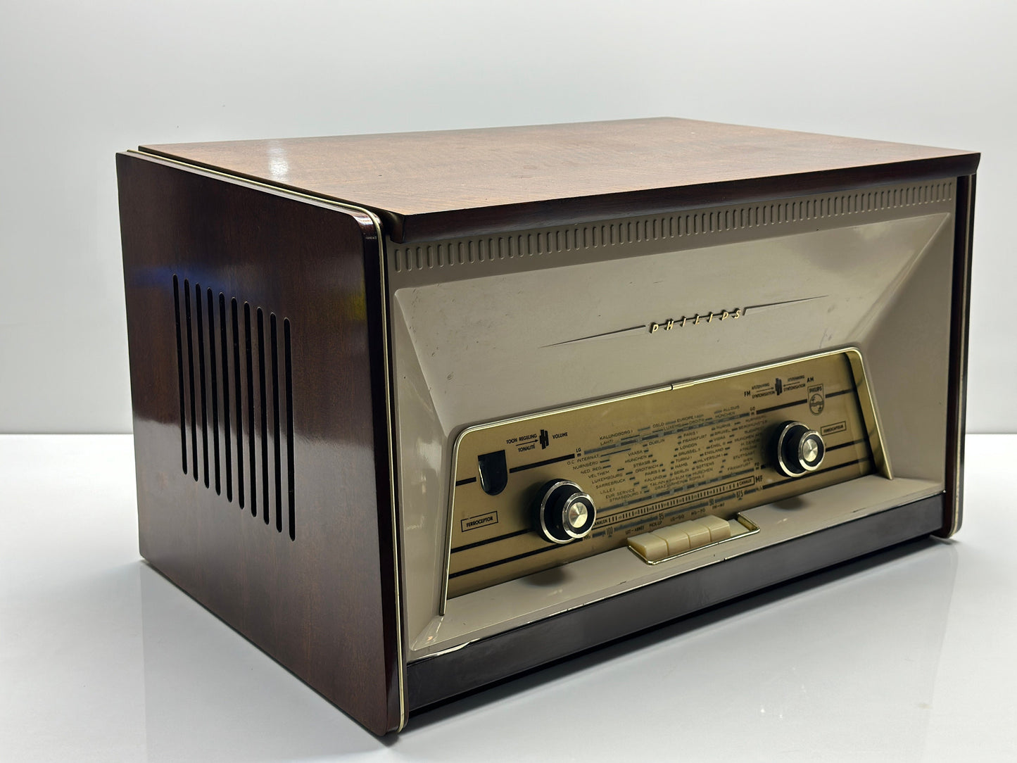 Antique Philips Radio and Record Player - Walnut Finish, Taba Patterns, Refurbished
