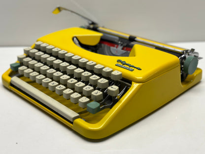 Olympia Splendid 66Typewriter - Yellow Body, QWERTZ Keyboard, Dual-Color Typing, White Keys