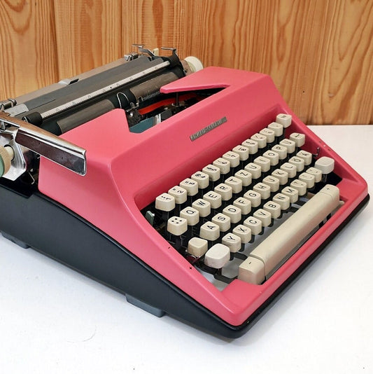 Olympia Pink Typewriter, Fully Operational, Like New Condition with White Keyboard & Classic Wood Case, Vintage Writer's Gift