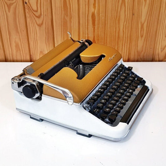 Vintage Olympia SM3 Typewriter, Fully Functional Rare Model, Working Condition, Ideal Gift for Writers & Collectors