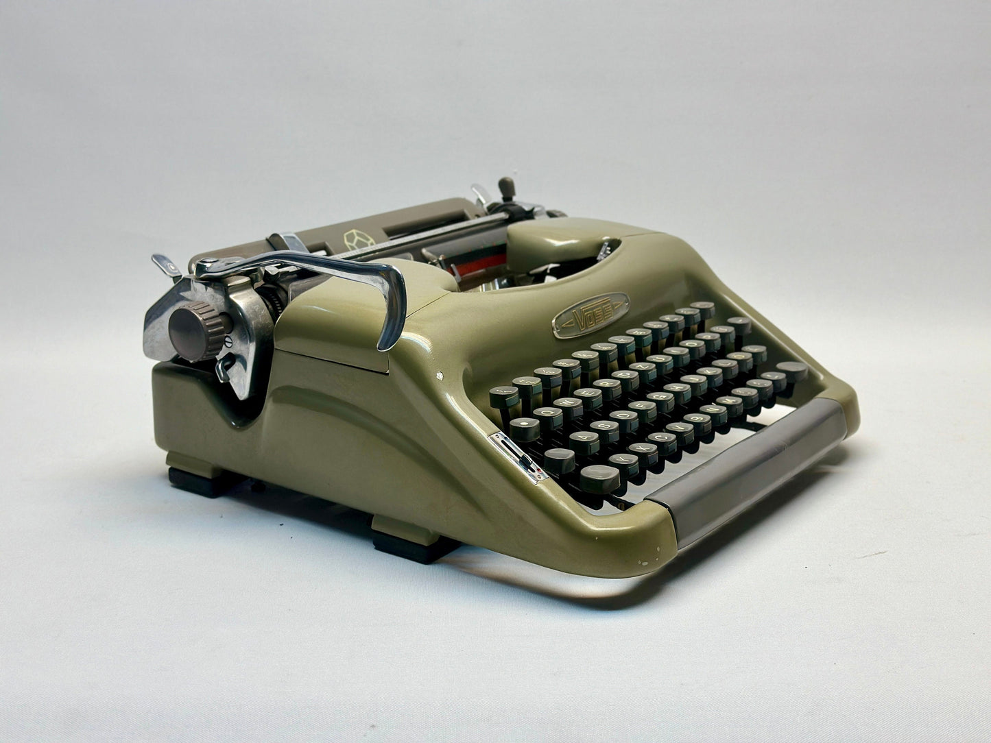 Voss Typewriter - Classic 1950 Model in Elegant Green with QWERTZ Keyboard