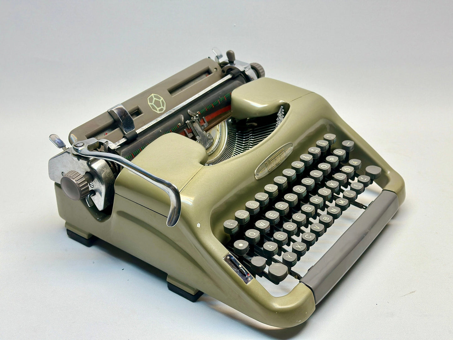 Voss Typewriter - Classic 1950 Model in Elegant Green with QWERTZ Keyboard