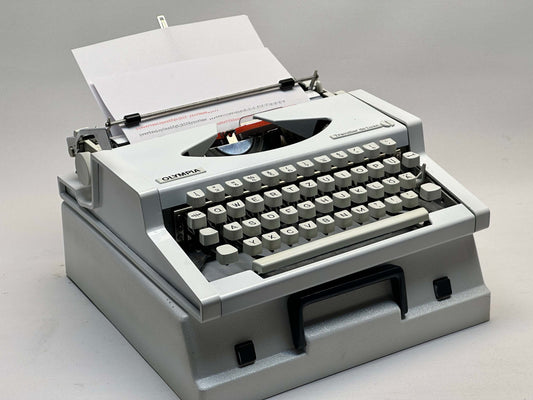 Vintage Olympia Traveller Typewriter - 1955 OlympiaTypewriter - Classic QWERTZ Layout with White Keys -White Typewriter - Antique Typewriter