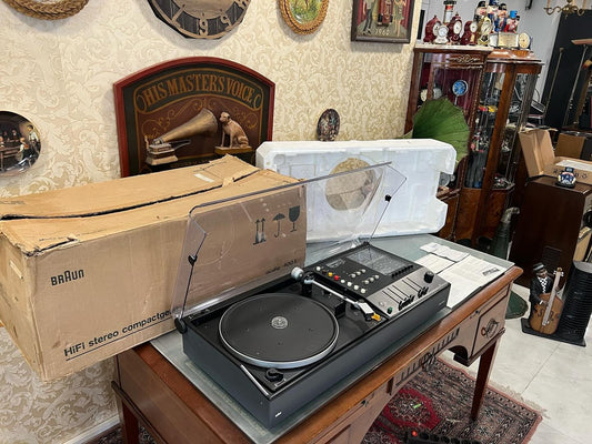 Dual KA 50 FM Radio Turntable | Includes Wigo Speaker Set | High Condition | Fully Functional- Turntable