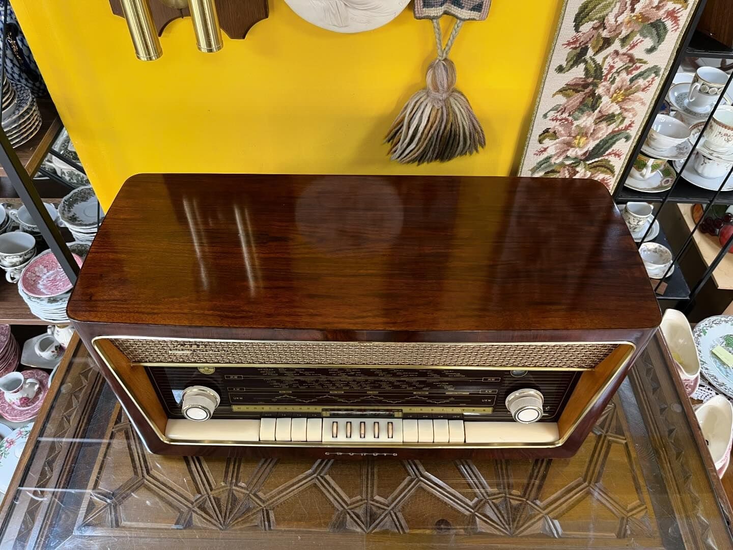 Antique Grundig 4090 Tube Radio | Special Series | Pristine Condition | Fully Functional