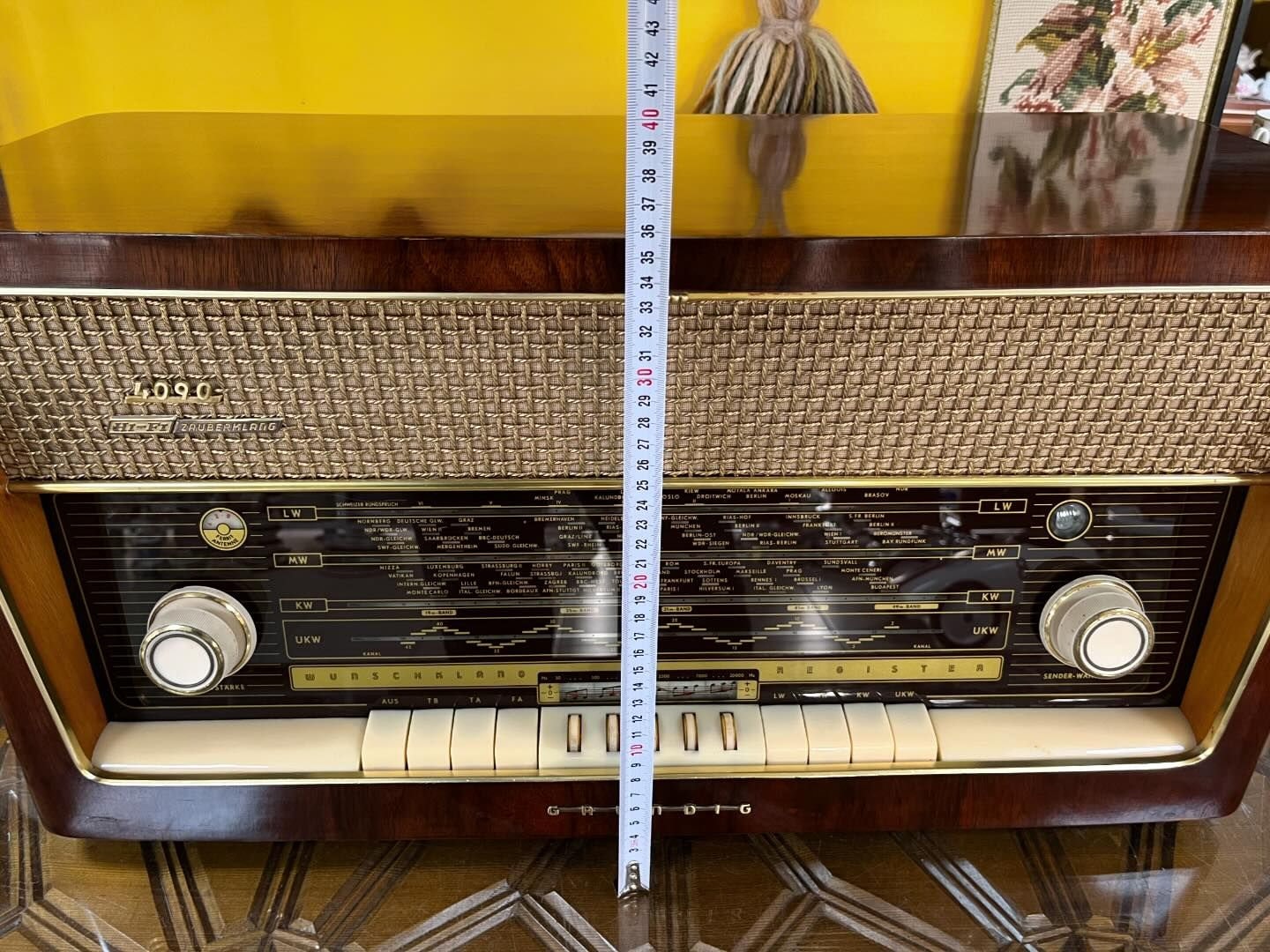 Antique Grundig 4090 Tube Radio | Special Series | Pristine Condition | Fully Functional