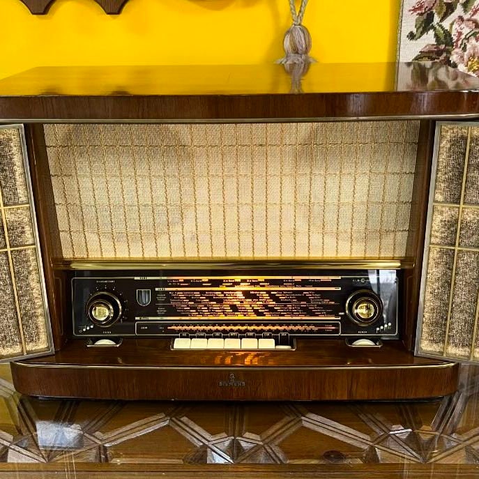 Antique Siemens Schatulle H42 Tube Radio | Pristine Condition | Collectible Model