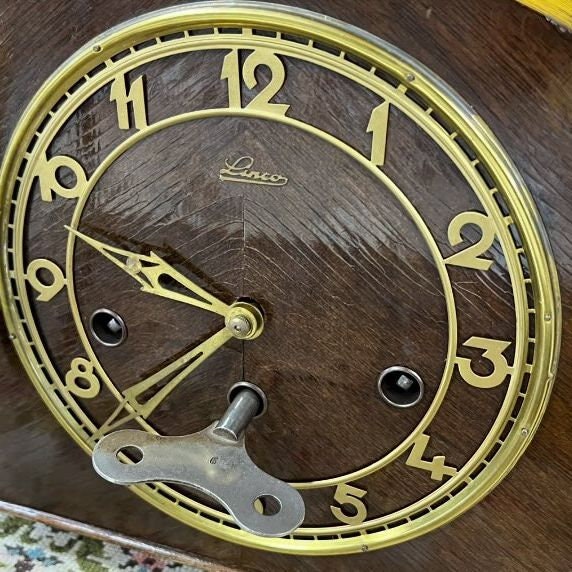 Antique Hermle Mantel Clock with Triple Wind-Up Mechanism and Gong Chime | 56x22 cm | Wooden Case | Collectible Vintage Timepiece