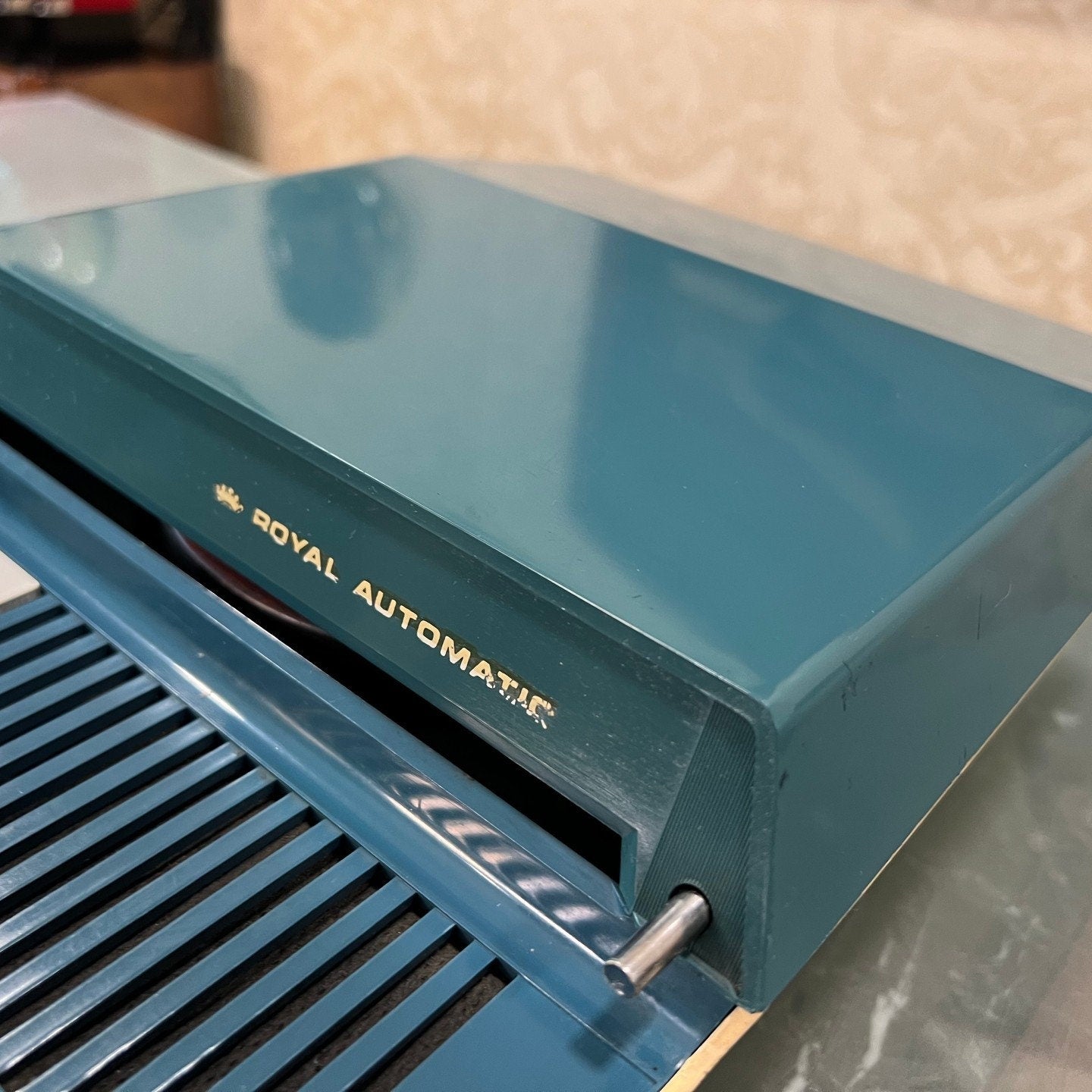 Royal 45 RPM Portable Record Player | High Condition | Fully Functional