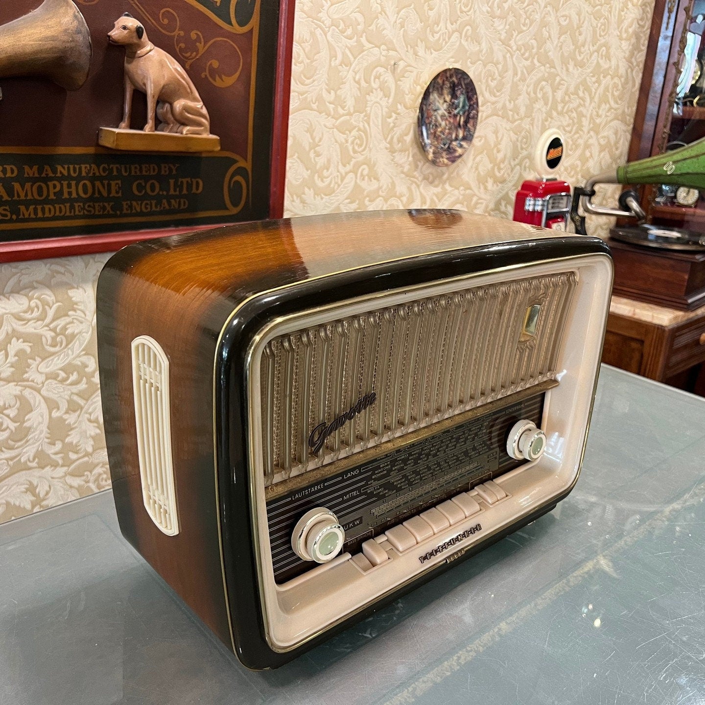 Telefunken Gavotte Tube Radio | Original FM | Factory Finish | High Condition | Fully Functional- Turntable