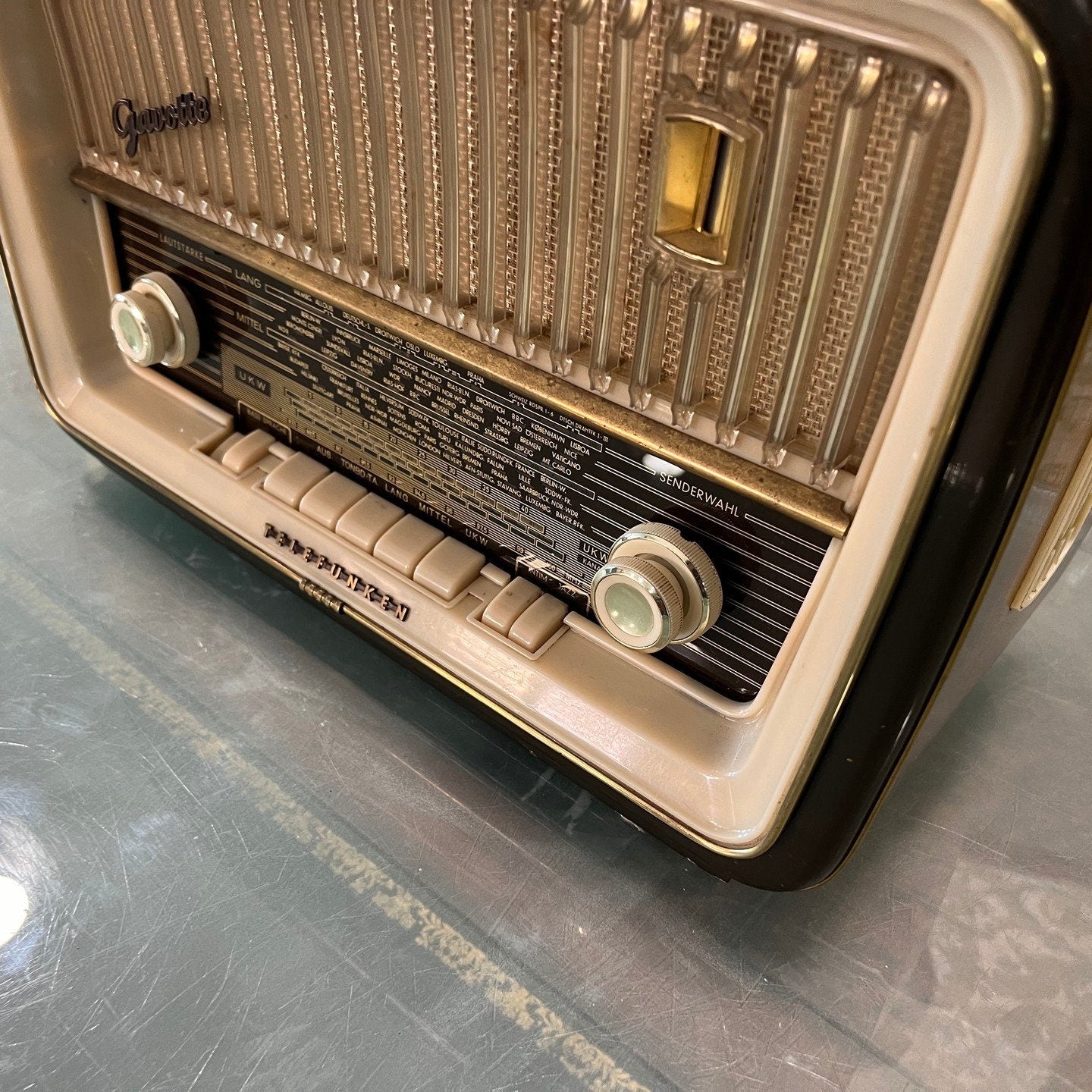 Telefunken Gavotte Tube Radio | Original FM | Factory Finish | High Condition | Fully Functional- Turntable