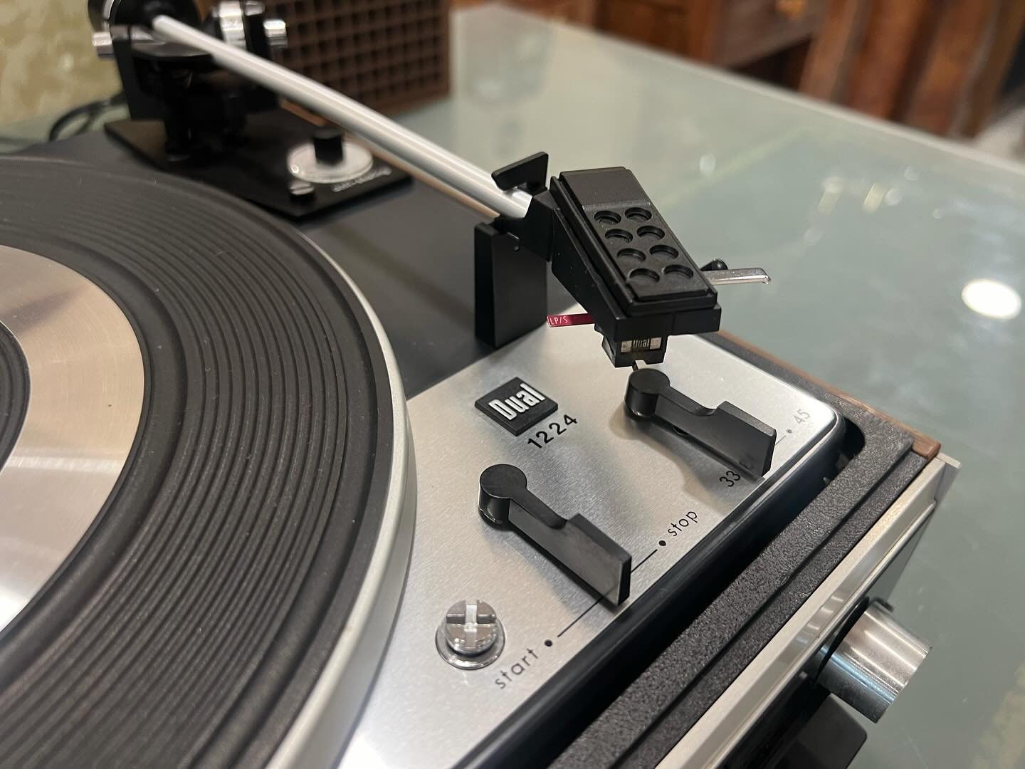 Flawless Dual KA 12 FM Radio Turntable | Includes Dual CL 114 Speaker Set | Excellent Condition- Turntable