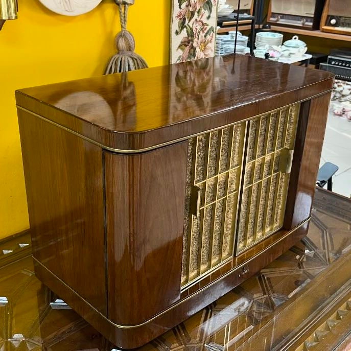 Antique Siemens Schatulle H42 Tube Radio | Pristine Condition | Collectible Model