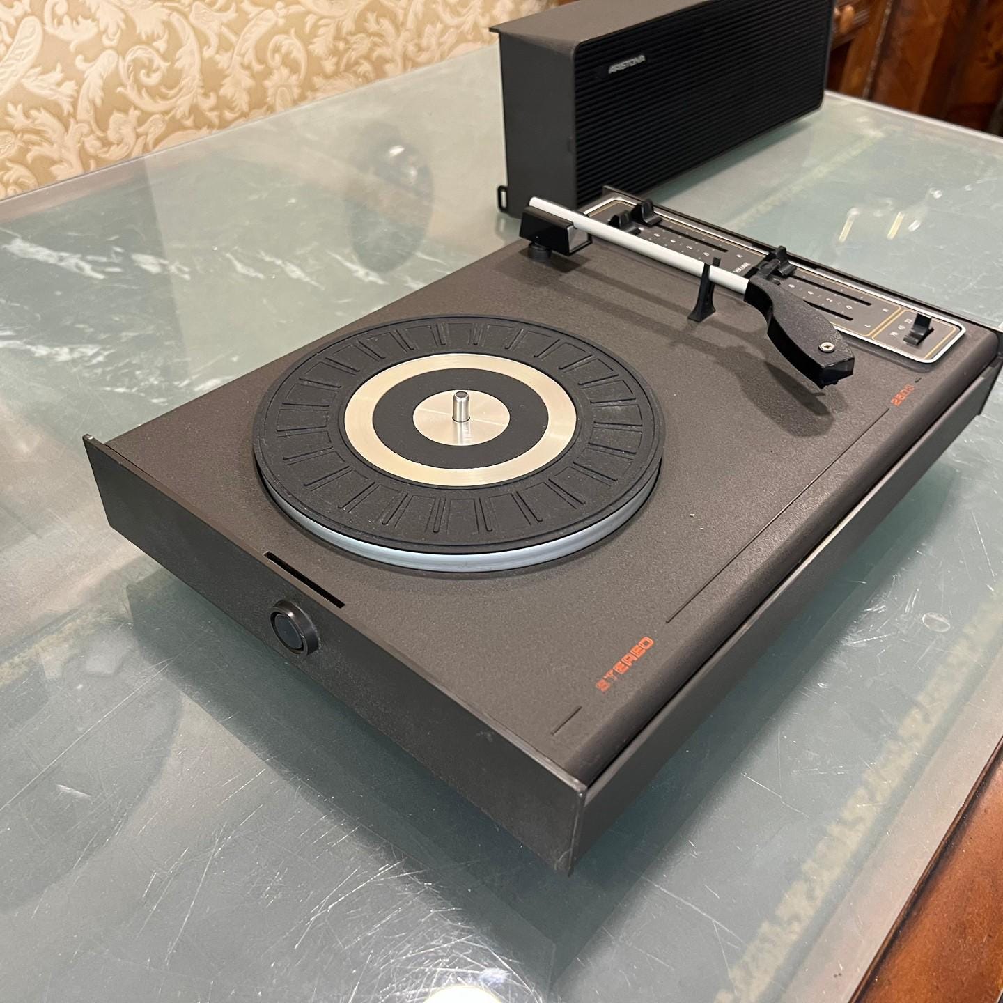 Aristone Stereo Portable Turntable | Plays All Speeds | Fully Functional