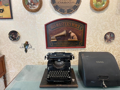 Antique Orga Q Keyboard Typewriter with Glass Keys, Original Metal Case, Fully Functional, Excellent Condition