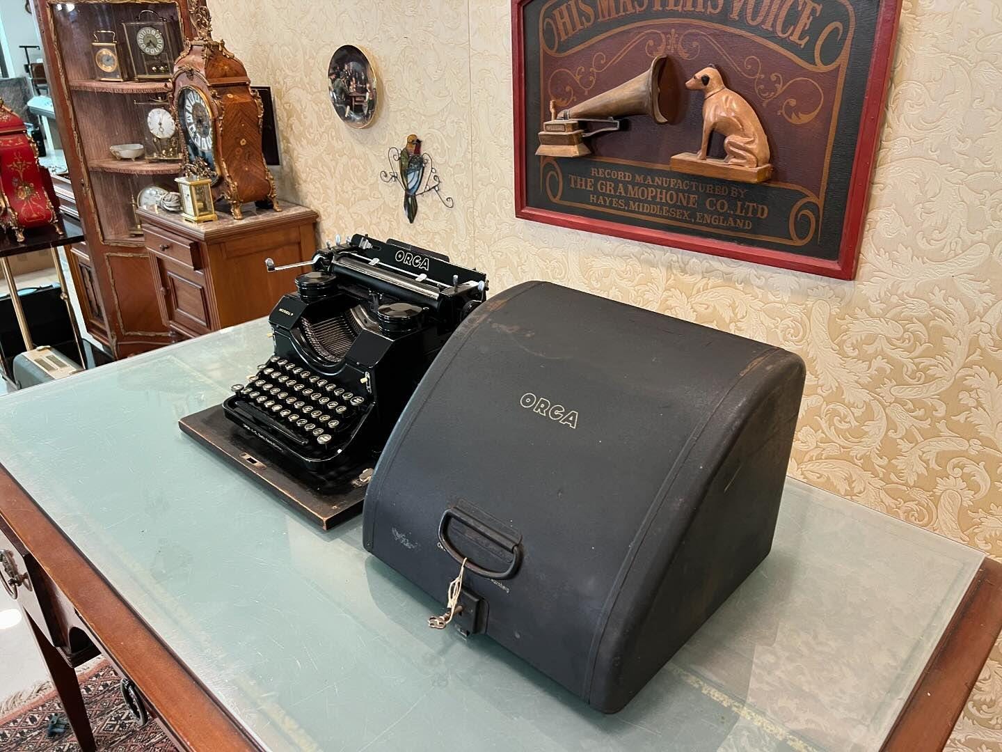Antique Orga Q Keyboard Typewriter with Glass Keys, Original Metal Case, Fully Functional, Excellent Condition