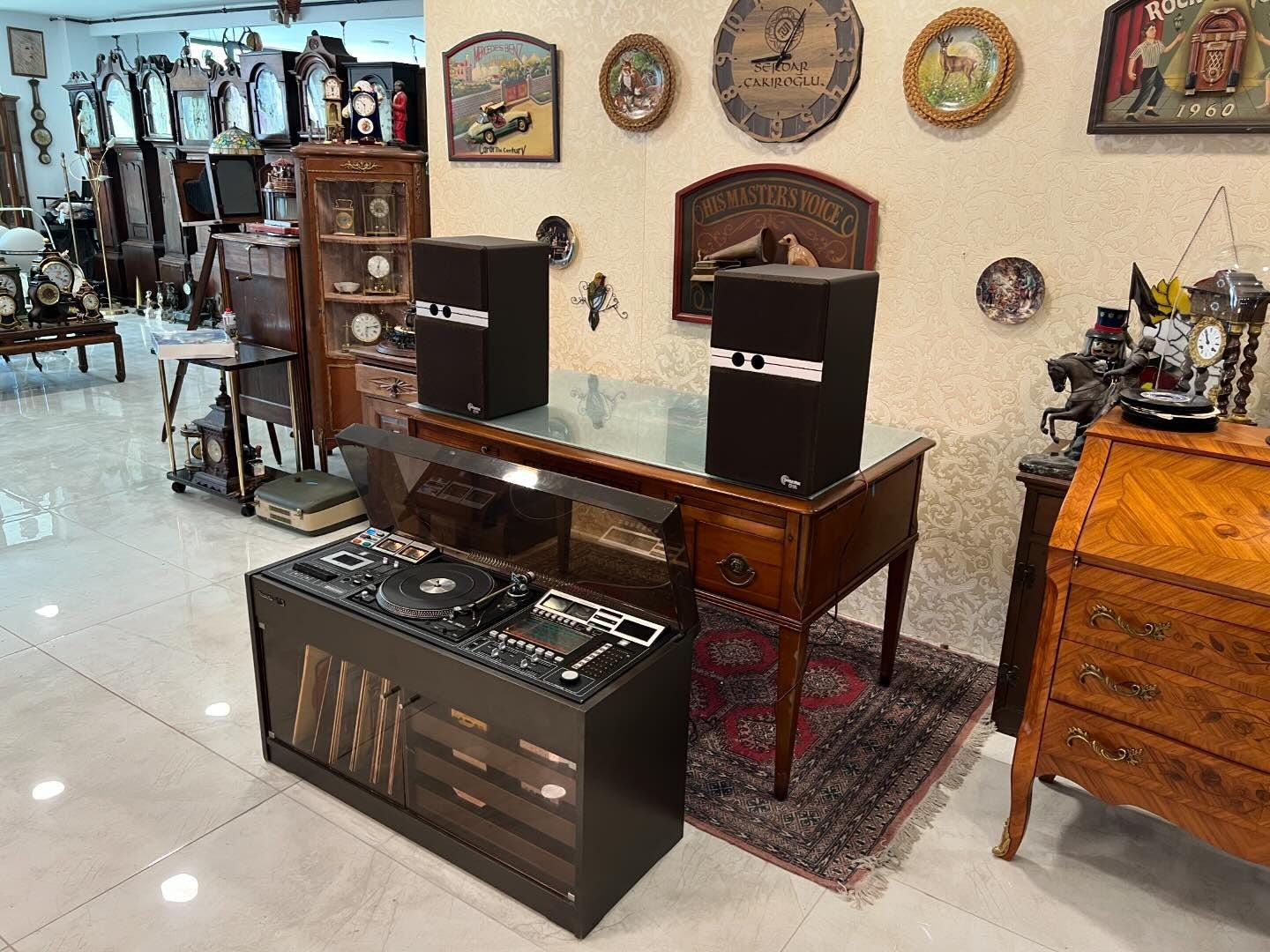 Antique Rosita Stereo Music Cabinet, Dual 496 Fully Automatic, 7-Channel FM & Cassette Player, Excellent Condition