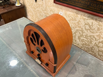 Vintage Cathedral Tube Radio with FM, Fully Functional, Excellent Condition, Antique Collectible