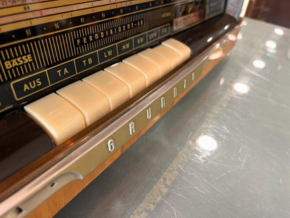 Antique Grundig 3090/56 Tube Radio with Original FM, Fully Functional, Excellent Condition, Collectible Vintage Piece