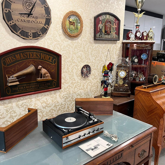 Antique Dual HS 10 Stereo Portable Turntable, All Speeds, Fully Functional, Excellent Condition