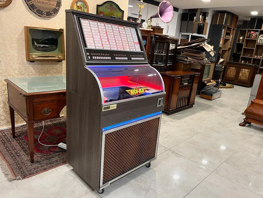 Collectible Antique American Rock-Ola Jukebox, 60 Record Capacity, Visible Mechanism, Fully Functional, Excellent Condition