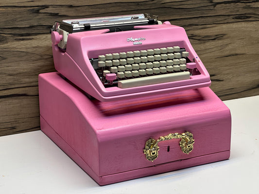 Olympia Monica Pink Typewriter with Case, Special Vintage Typewriter, Premium Gift, Collectible Retro Typewriter, Perfect Gift for Writers