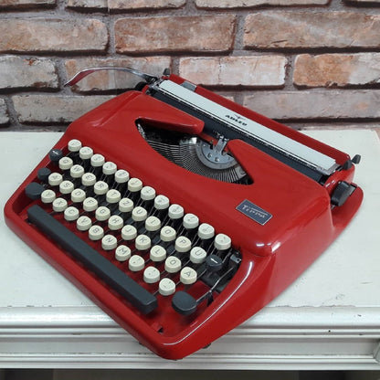 Adler Tippa Typewriter | Pristine Vintage Elegance, Fully Functional Writing Instrument | Like-New Condition