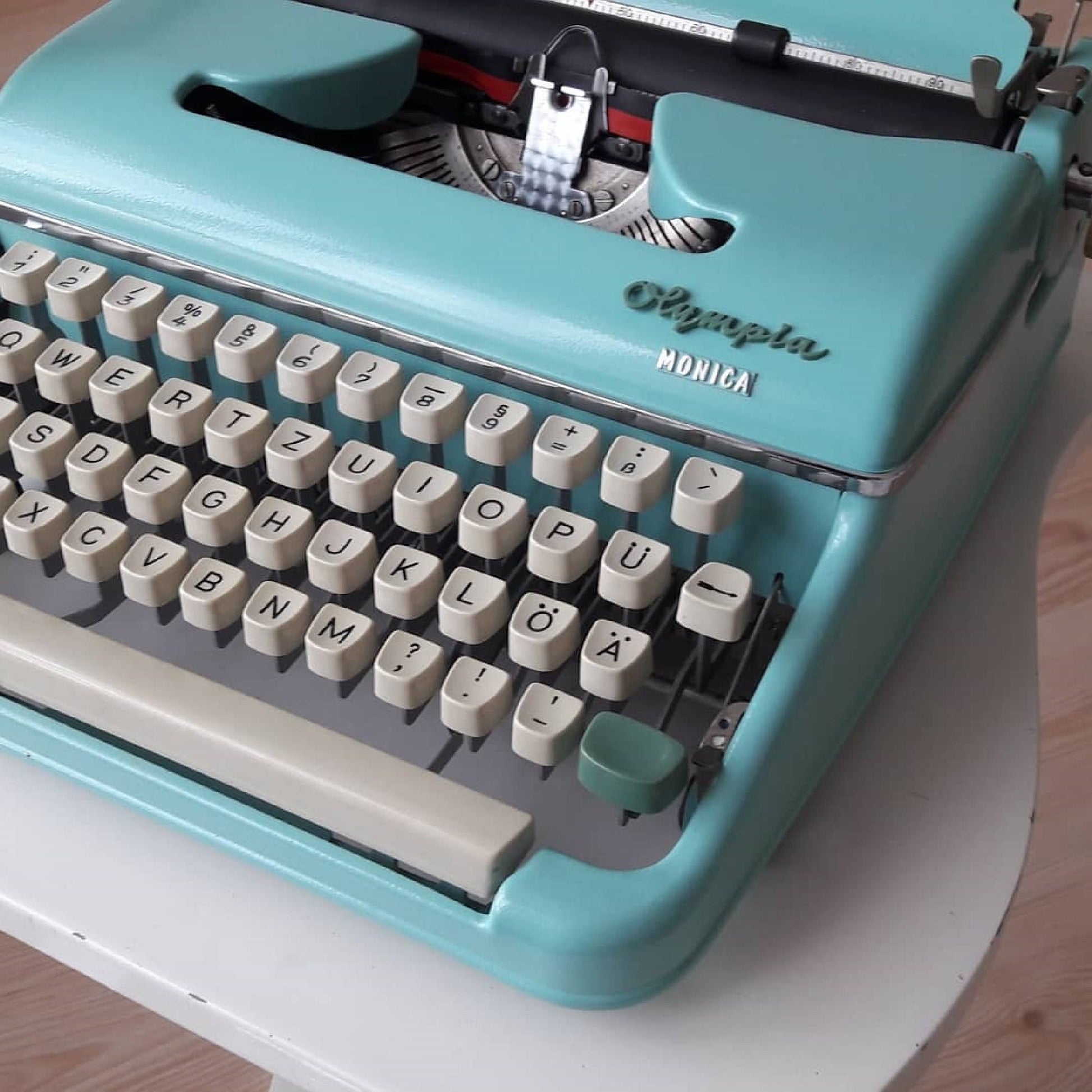 Olympia Monica 1960 Typewriter - Timeless Elegance in Vintage Blue | Fully Operational Antique Charm | Elevate Your Writing Experience!