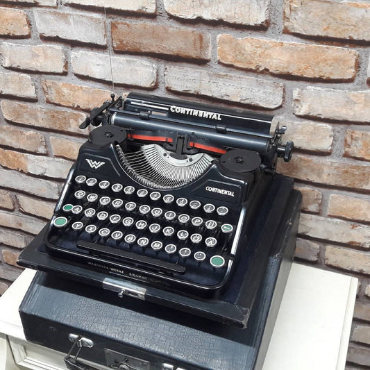Vintage Continental Typewriter,Authentic 1935 Model with QWERTZ Layout,Fully Functional and Restored,Antique Writing Charm in Every Keystrok