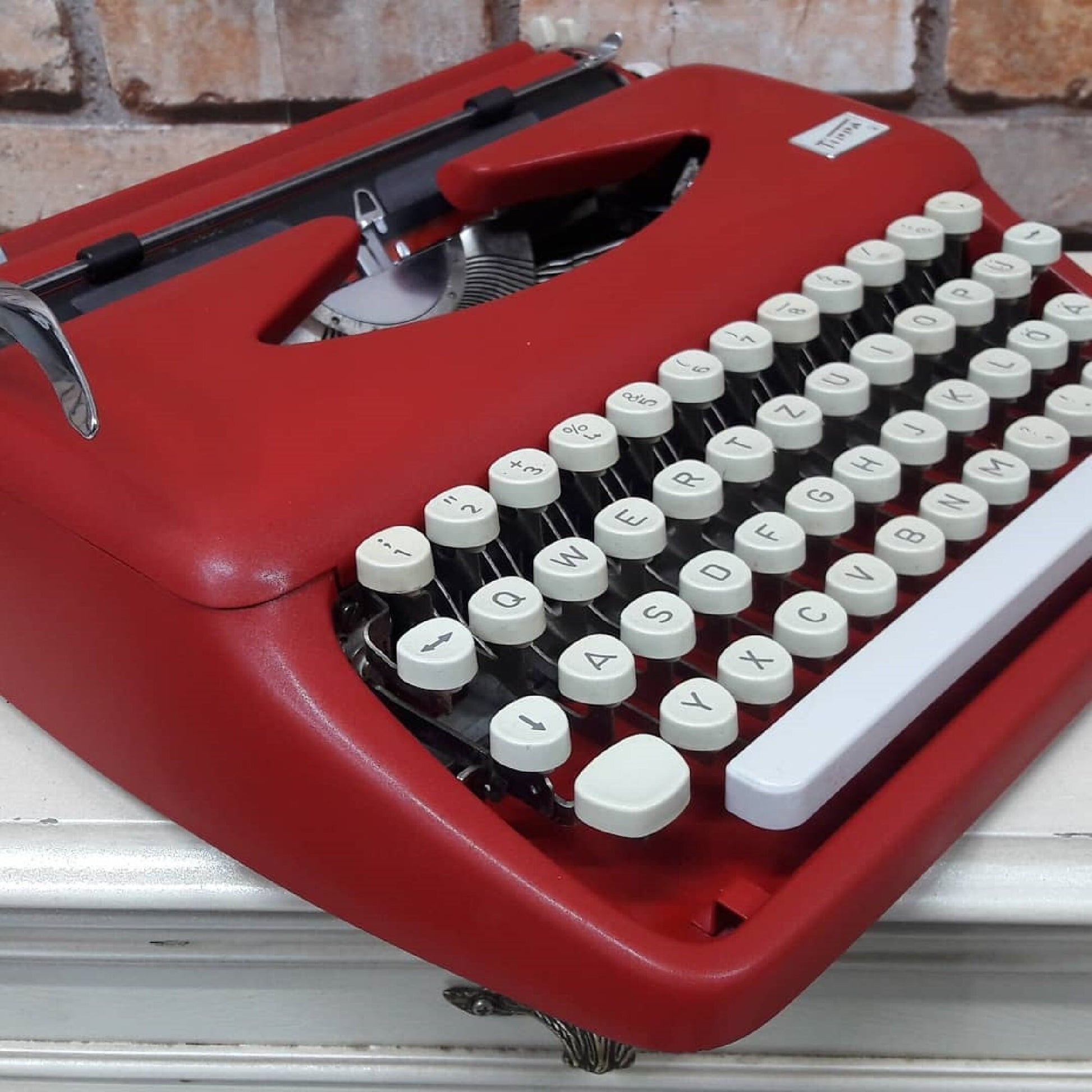 Adler Red Typewriter | Timeless Elegance & Fully Functional