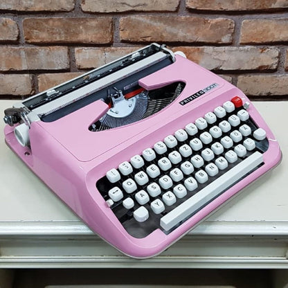PRIVILEG 300T Typewriter,Charming Pink Hue,1960 Model,Vintage Elegance with Modern Typing Precision | Ideal for Timeless Writing Experiences