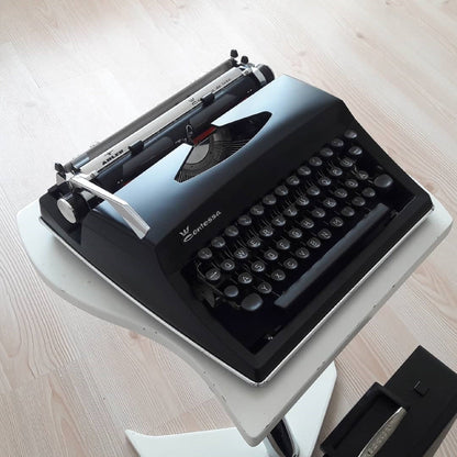 Adler Contessa Typewriter Deluxe Model | Dark Matte Black Typewriter | Black Keyboard | Best Gift | Post-1960,typewriter working