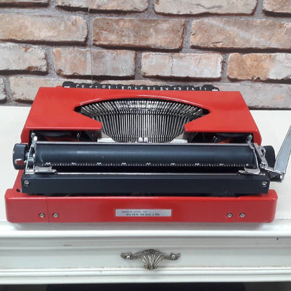 Silverette Typewriter | Classic Design, Fully Operational | Embrace Vintage Elegance for an Enriched Writing Experience