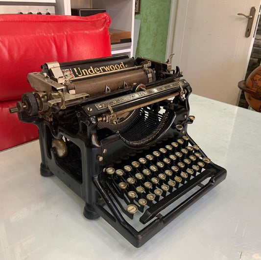 Underwood Typewriter - Antique Elegance, Perfectly Functional, an Exquisite Gift