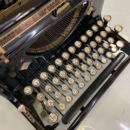 Mercedes Office  Rare and Exclusive Error-free Typewriter,typewriter working