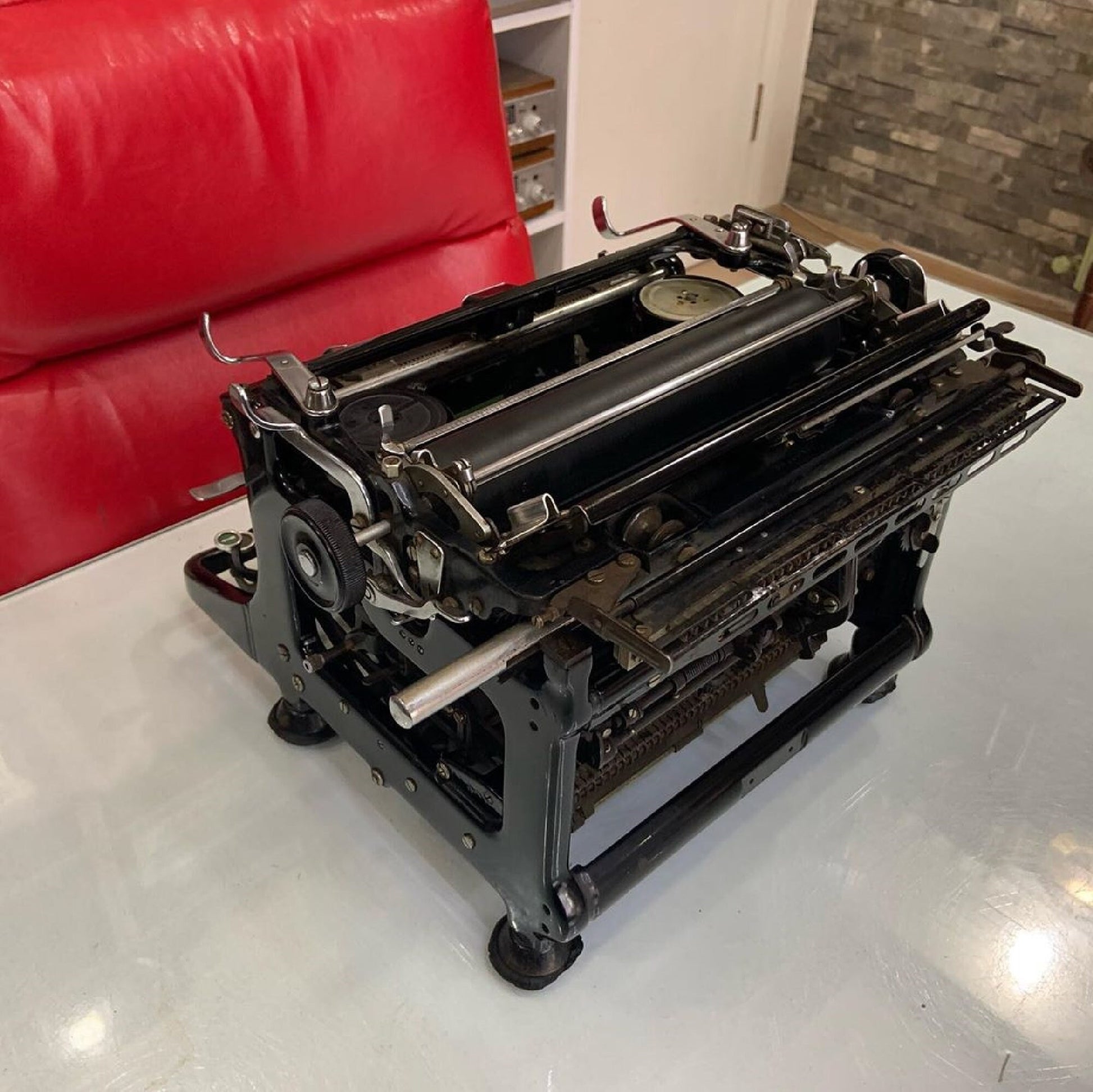 Continental Typewriter,typewriter working