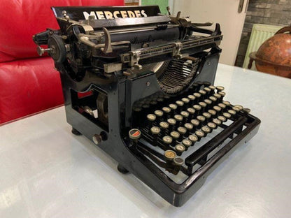 Mercedes Typewriter - Timeless Elegance, Fully Functional Typewriting Experience