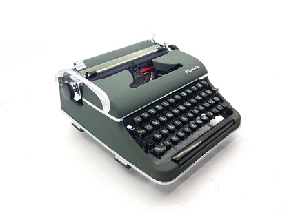 Olympia SM3 Typewriter with Case - The Most Special Gift - Vintage Green,typewriter working