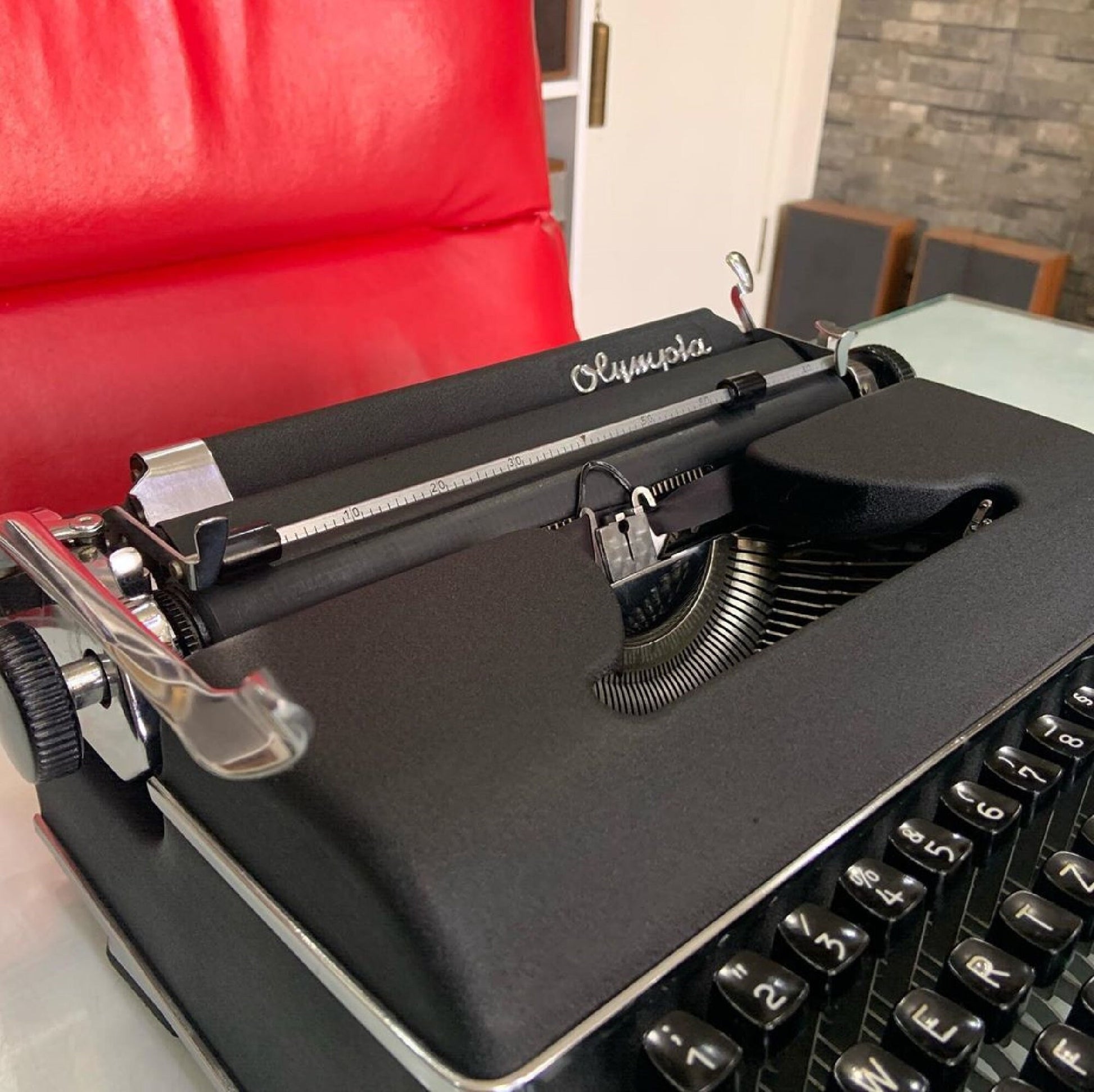 Olympia Sm2 Typewriter | Typewriter like new,typewriter working
